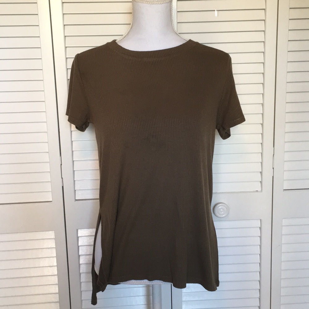 army green shirt sleeve